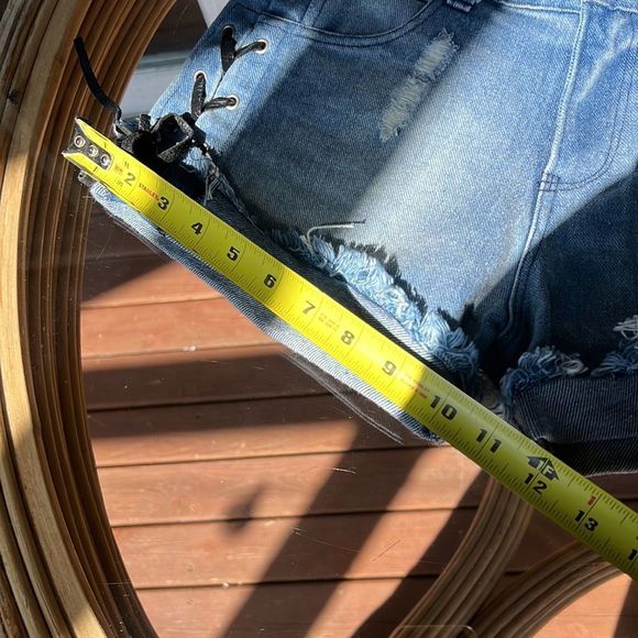 Jens Pirate booty lace up jean shorts - Picture 9 of 9